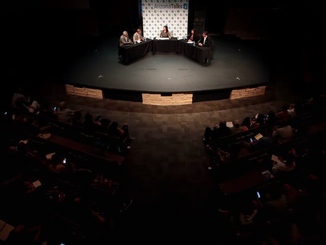 "Zeus Rodriguez, Jonathan Butcher, Carrie Jung, Beth Lewis & Joe Thomas" by Gage Skidmore / Flickr, CC BY-SA 2.0. Source: https://www.flickr.com/photos/gageskidmore/35617612224/ License: https://creativecommons.org/licenses/by-sa/2.0/ Flickr photo ID: 35617612224. Original file; no modifications.
